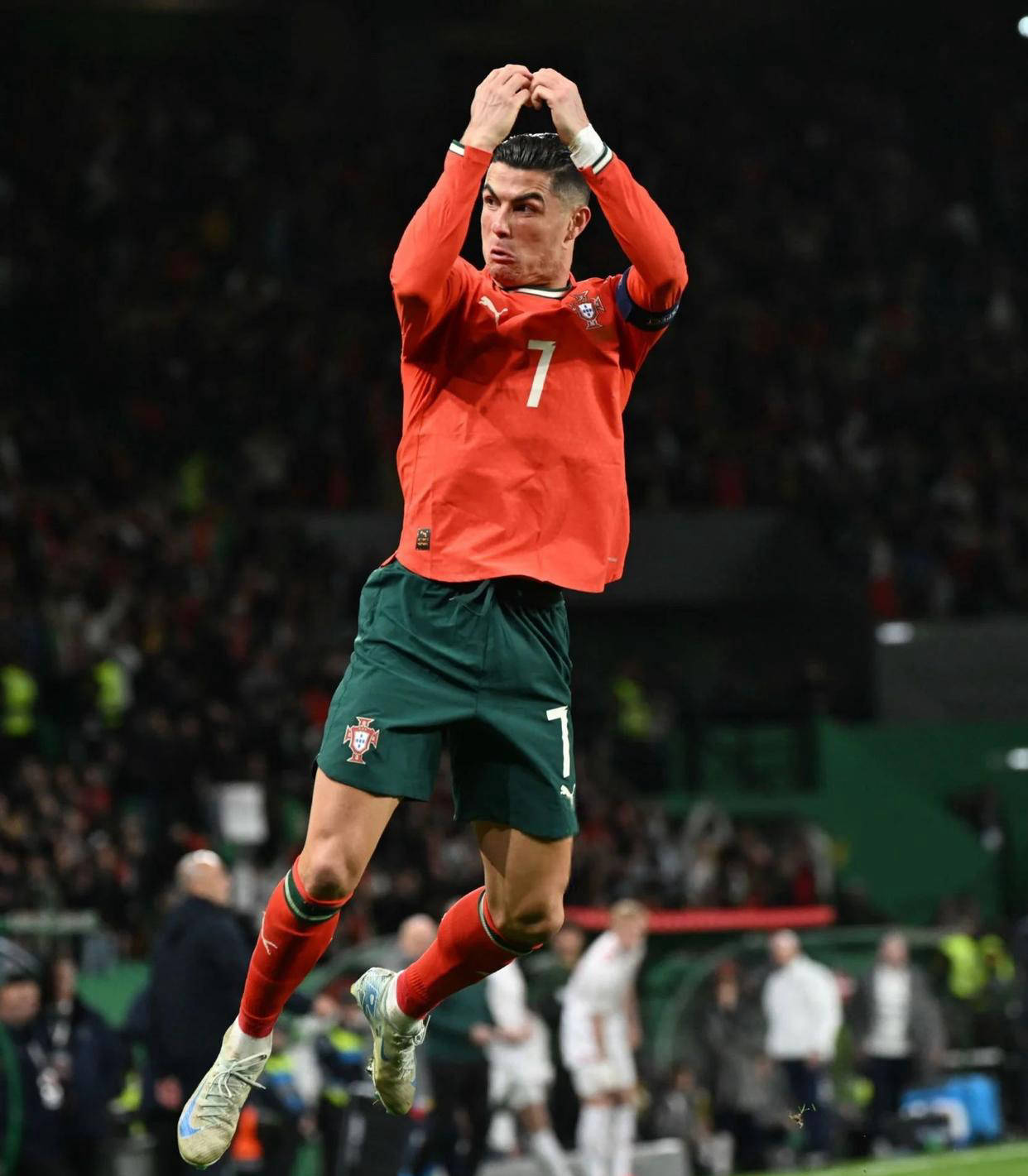 坏消息利润同比大跌45%，好消息净利润还有近4亿