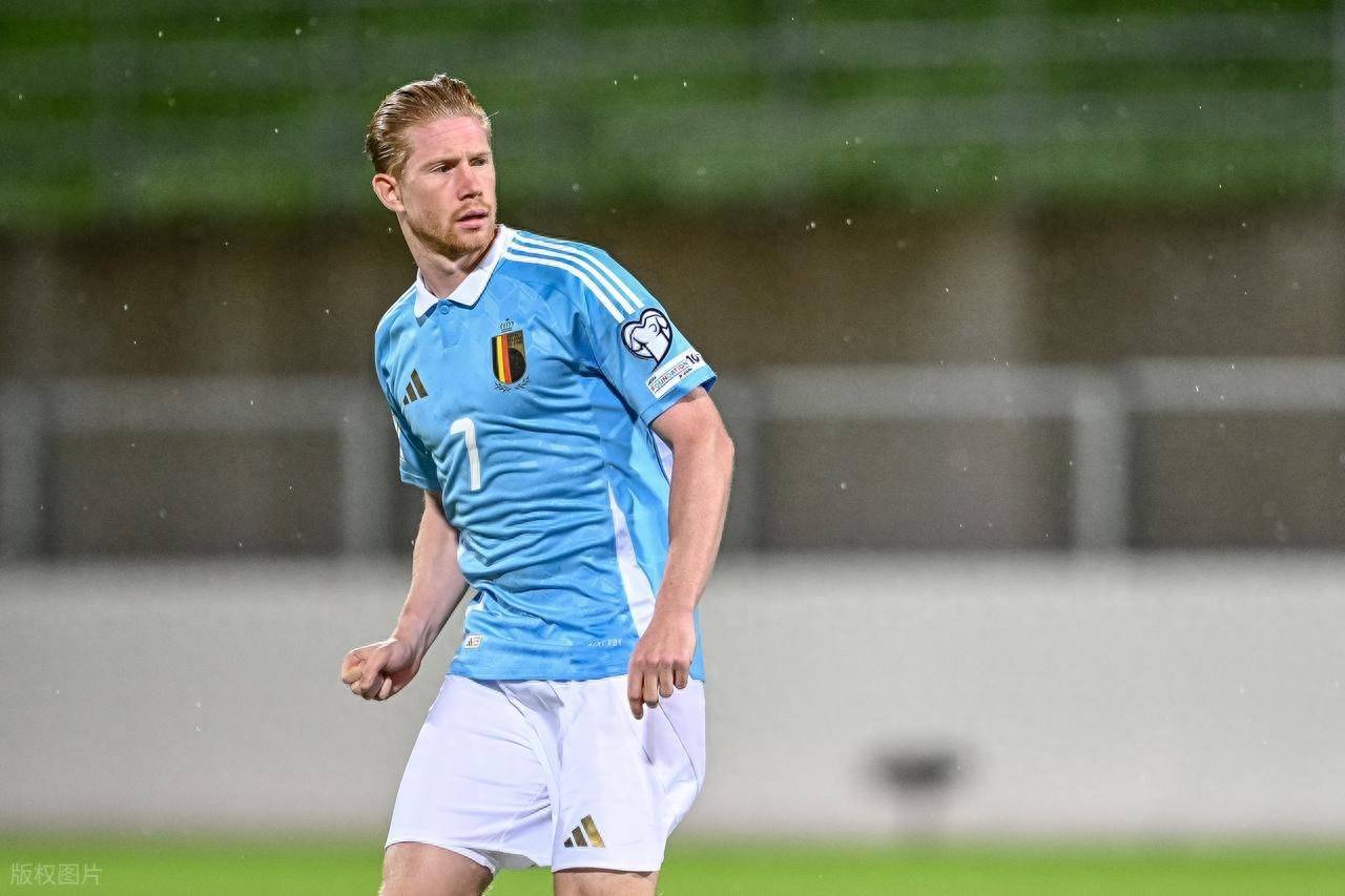 F1：周冠宇凯迪拉克车队首秀